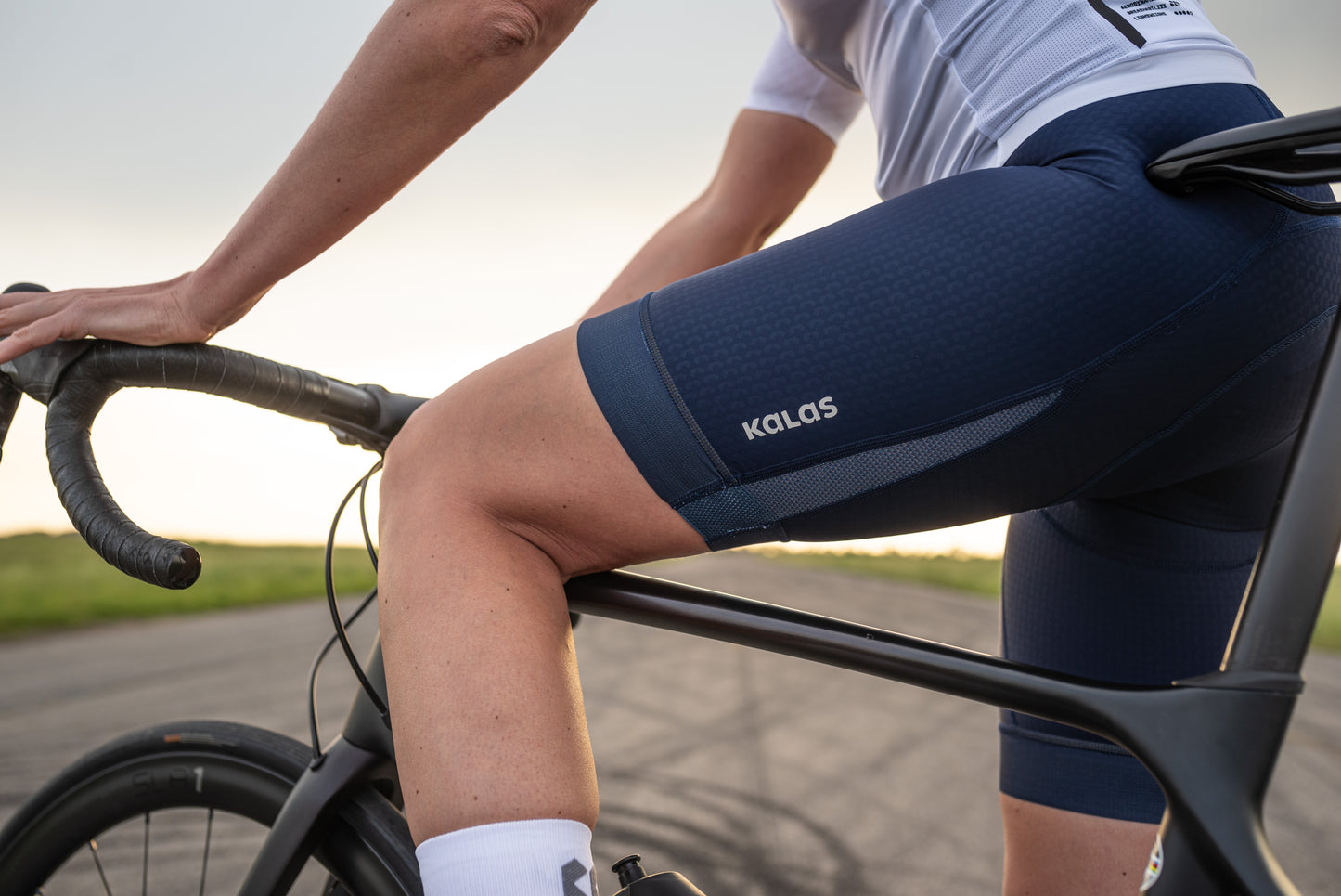 Womens Passion Goffrato Bib Shorts | Navy Blue
